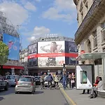 New Cocoon Duplex For 2 In The Heart Of Paris