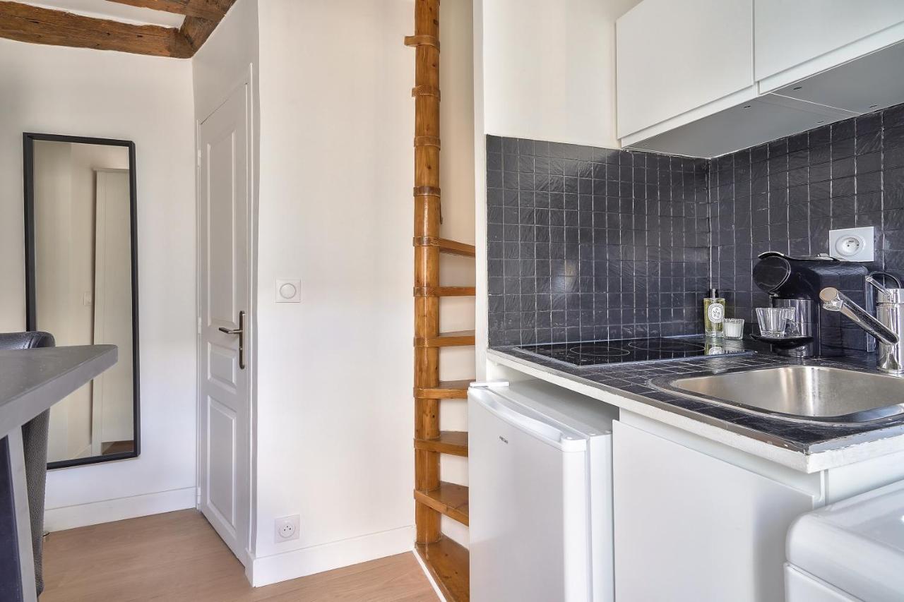 New Cocoon Duplex For 2 In The Heart Of Paris